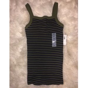 High neck tank